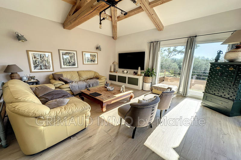 Maison - 320 m² - 13 pièces