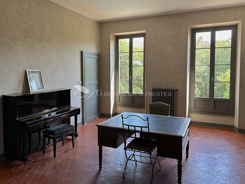 Propriété - 500 m² - 15 pièces