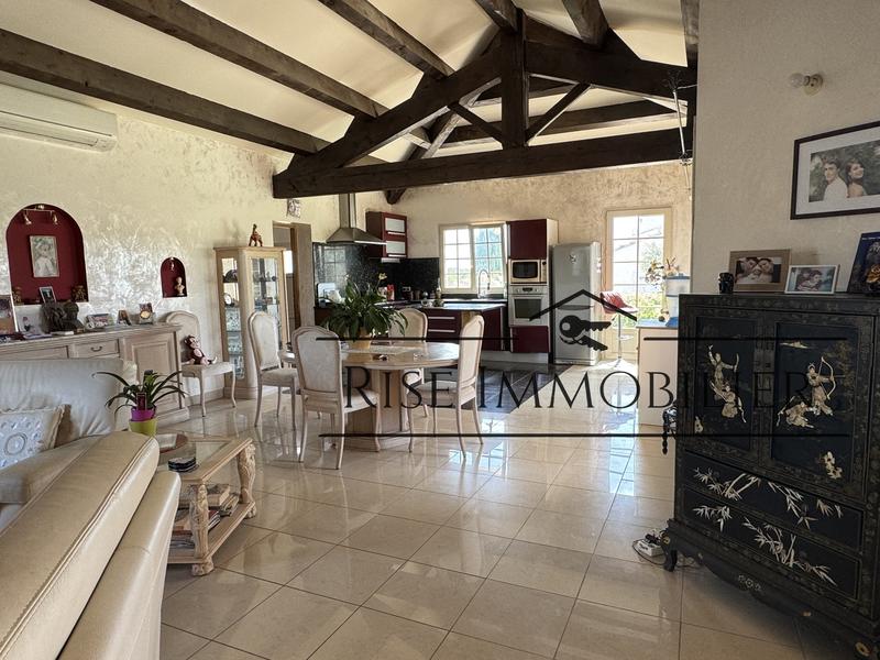 Villa - 163 m² - 5 pièces