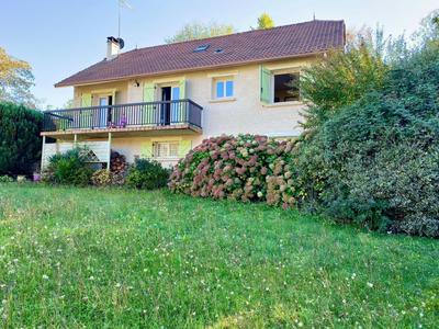 Maison - 104 m² - 5 pièces