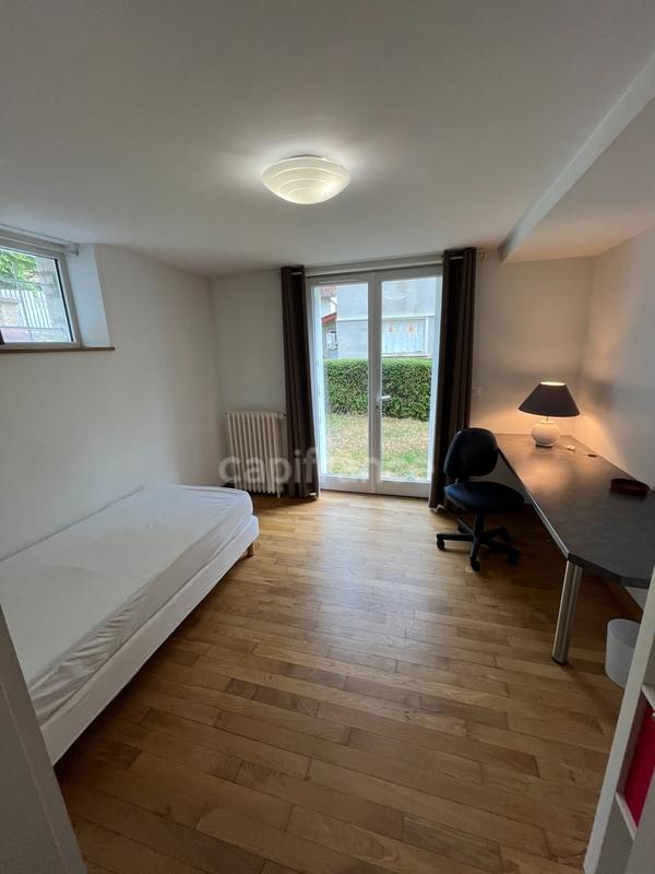 Maison - 217 m² - 11 pièces