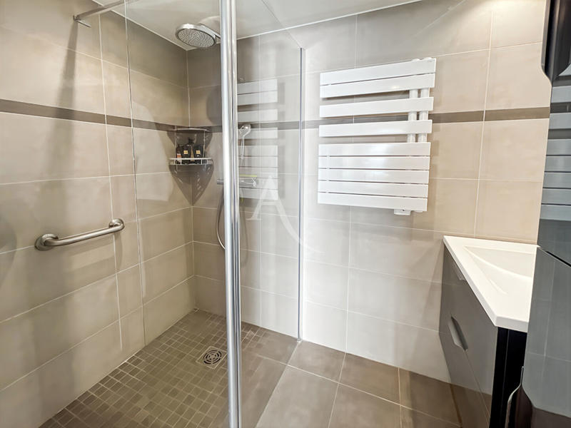 Appartement - 95 m² - 3 pièces