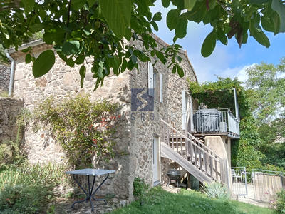 Maison - 113 m² - 5 pièces