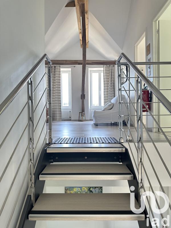 Maison - 227 m² - 9 pièces