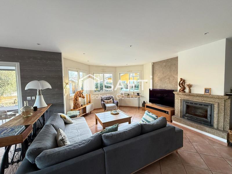 Maison - 180 m² - 6 pièces