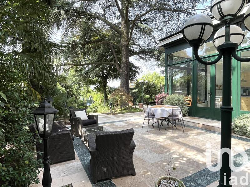 Maison - 200 m² - 6 pièces