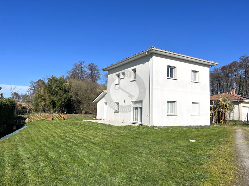 Maison - 114 m² - 6 pièces