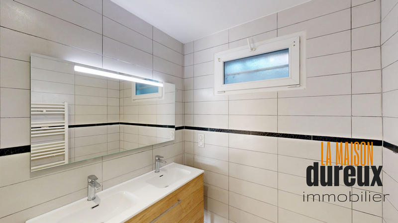 Maison - 101 m² - 5 pièces