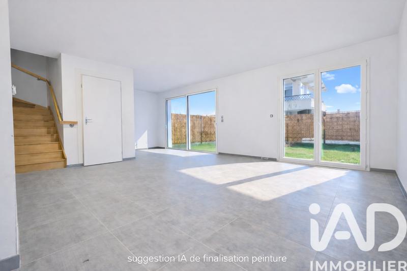 Maison - 95 m² - 5 pièces