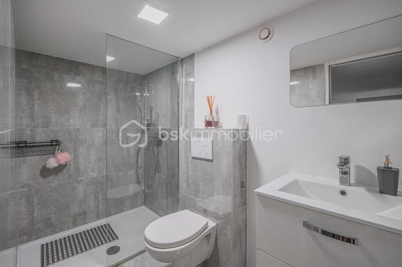 Villa - 223 m² - 5 pièces