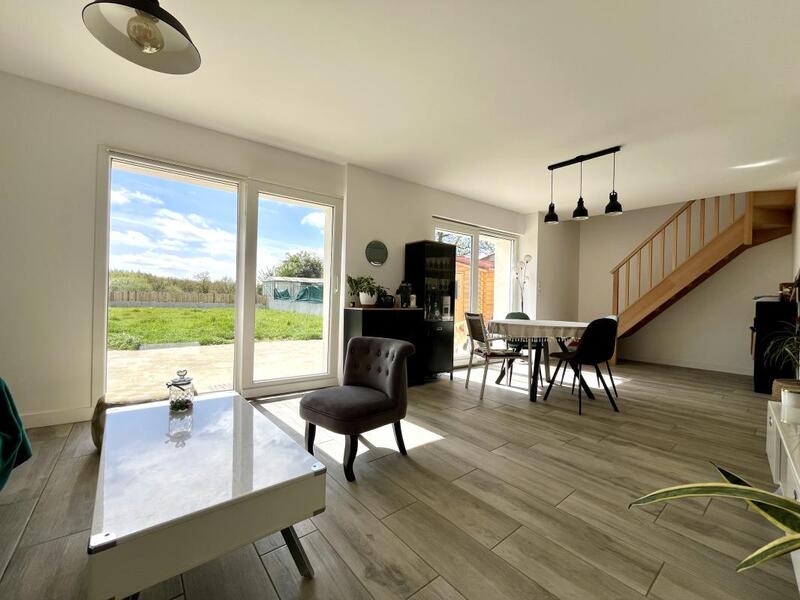 Maison - 103 m² - 4 pièces