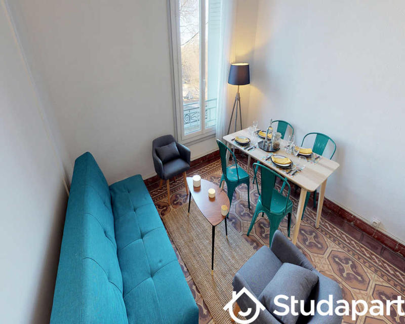 Chambre - 90 m² - 1 pièce