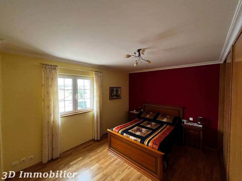 Maison - 255 m² - 7 pièces