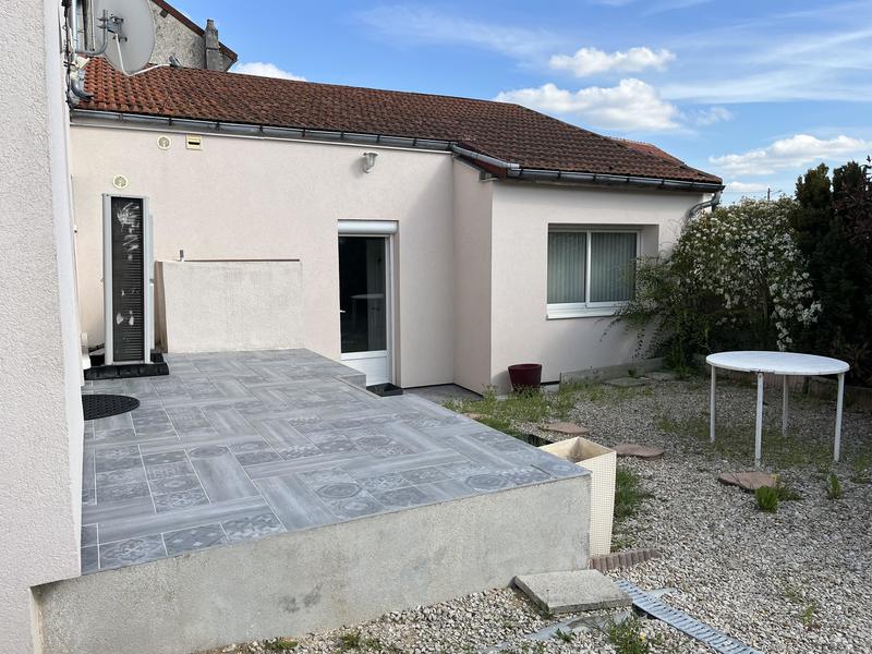 Maison - 96 m² - 5 pièces