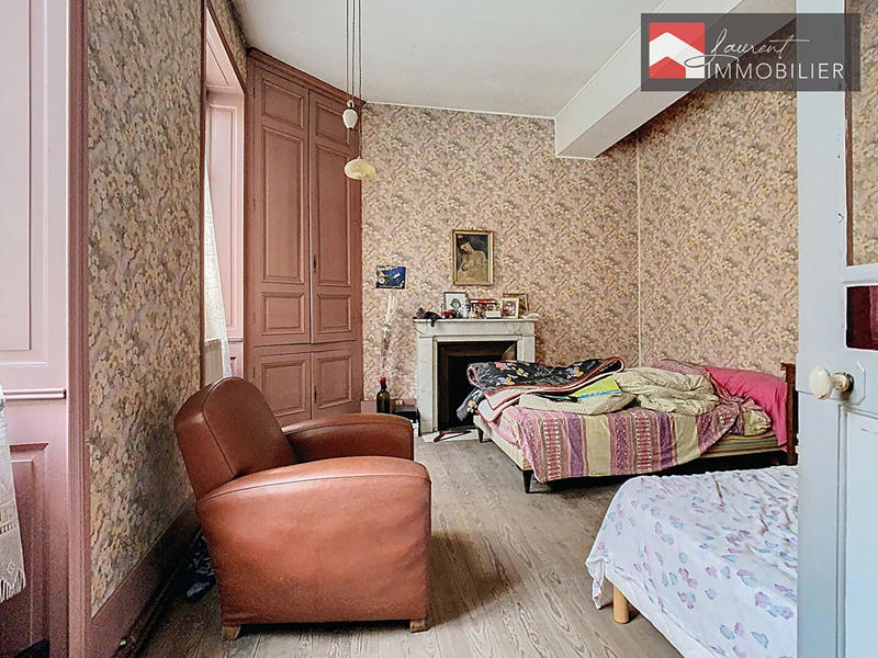 Maison - 178 m² - 9 pièces