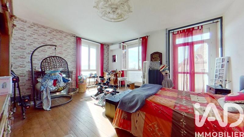Maison - 224 m² - 7 pièces