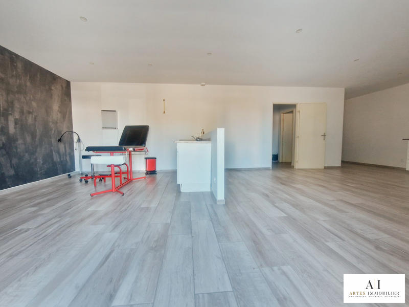 Local d'activités - 77 m² - 3 pièces