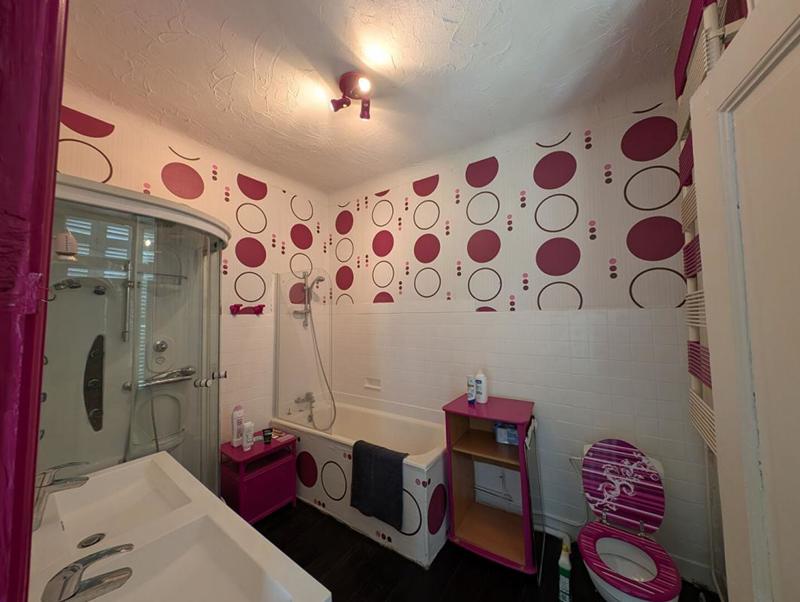 Maison - 180 m² - 8 pièces