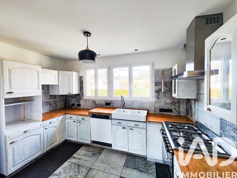 Maison - 137 m² - 6 pièces