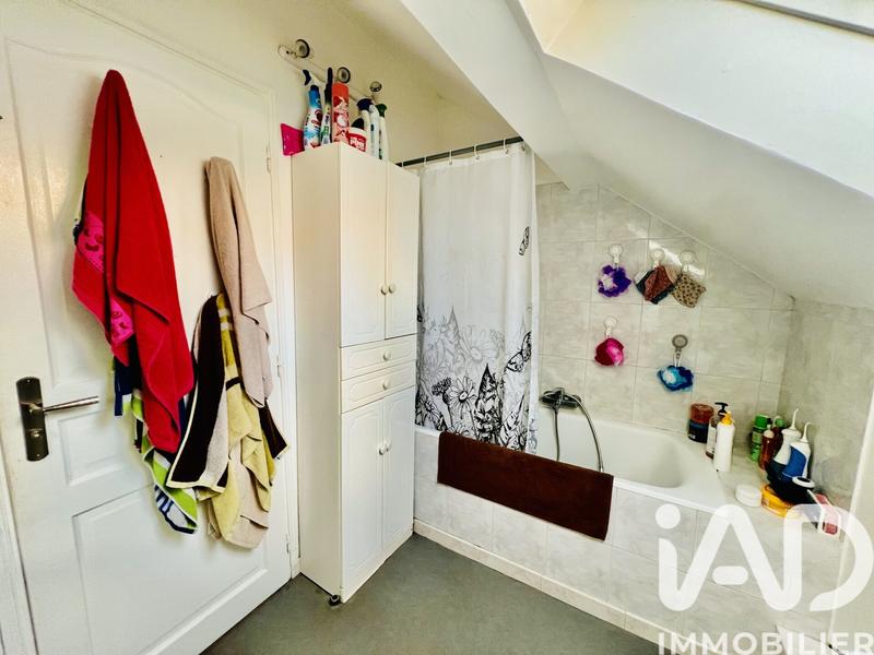 Maison - 99 m² - 6 pièces