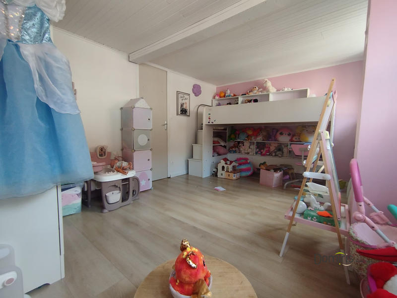 Maison - 93 m² - 4 pièces