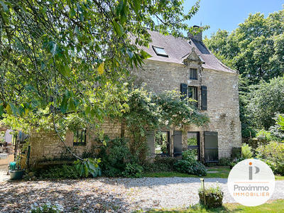 Maison - 269 m² - 10 pièces