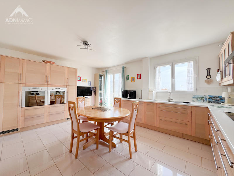 Maison - 176 m² - 5 pièces