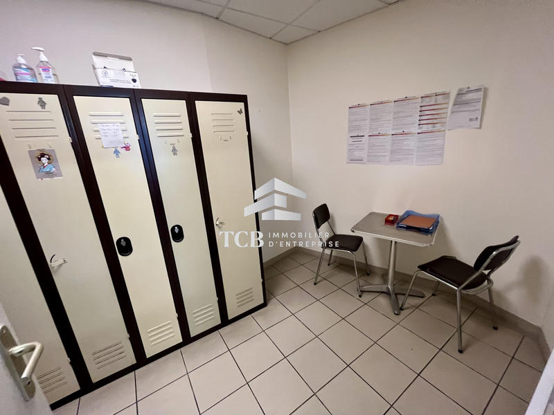 Local d'activités - 408 m²