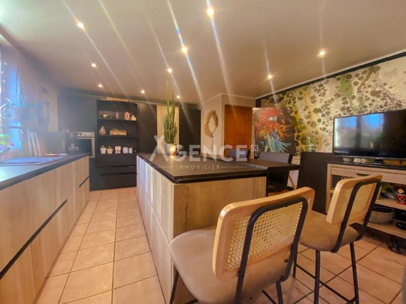 Maison - 221 m² - 7 pièces