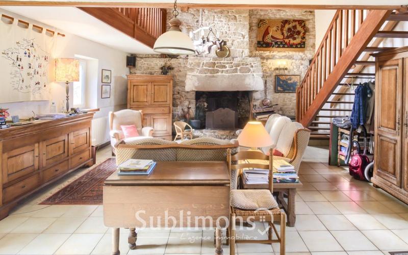 Maison ancienne - 236 m² - 8 pièces