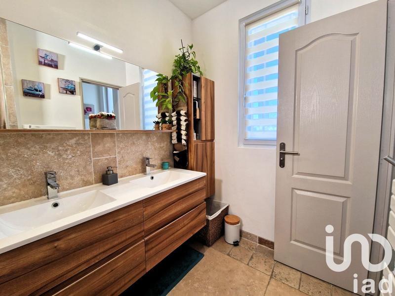 Maison - 202 m² - 10 pièces