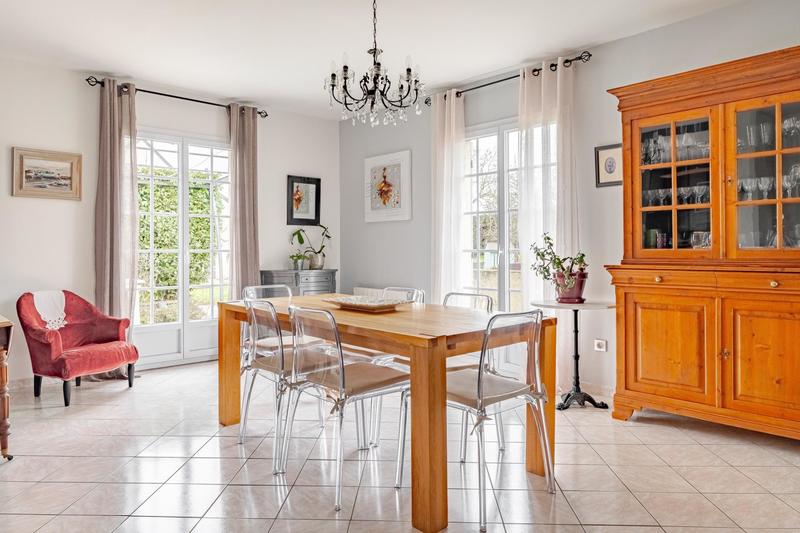 Maison - 190 m² - 8 pièces