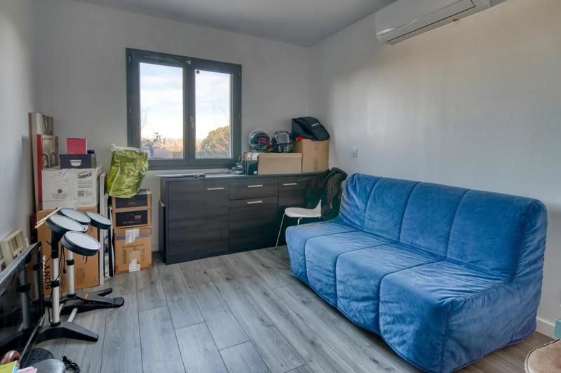 Maison - 220 m² - 7 pièces