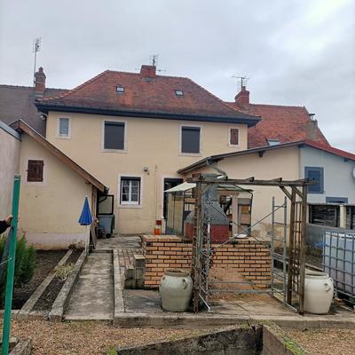 Maison de ville - 100 m² - 8 pièces