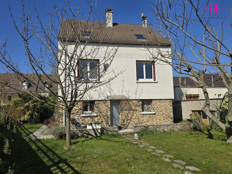 Maison - 100 m² - 6 pièces