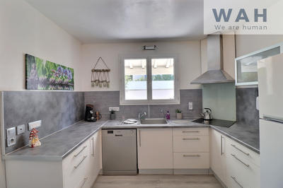 Maison - 140 m² - 5 pièces