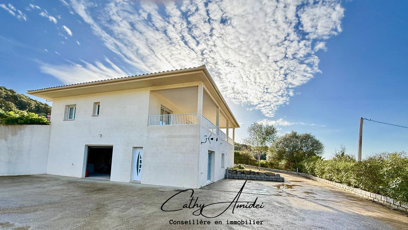 Villa - 131 m² - 5 pièces