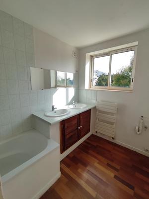 Maison - 81 m² - 5 pièces