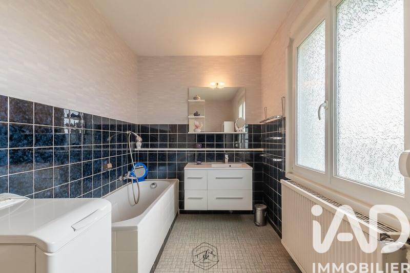 Maison - 97 m² - 5 pièces