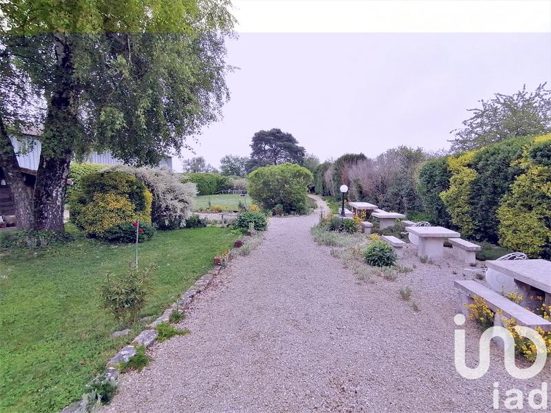 Maison - 604 m² - 21 pièces