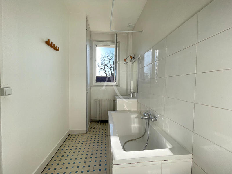 Maison - 85 m² - 5 pièces