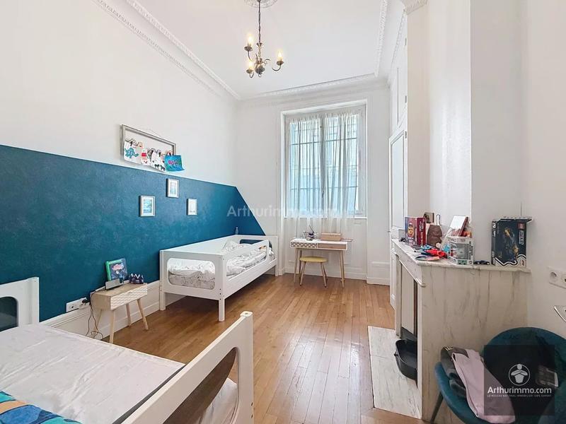 Appartement - 110 m² - 5 pièces