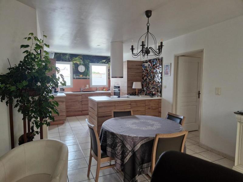 Maison traditionnelle - 82 m² - 4 pièces