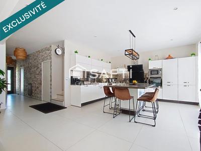 Maison - 185 m² - 6 pièces