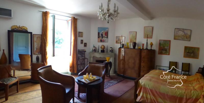 Propriété - 495 m² - 16 pièces