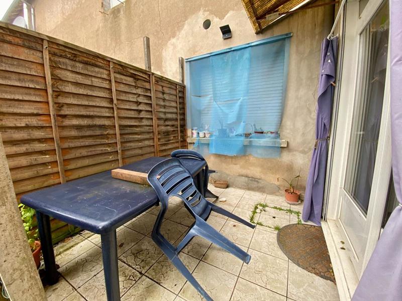 Maison - 210 m² - 9 pièces