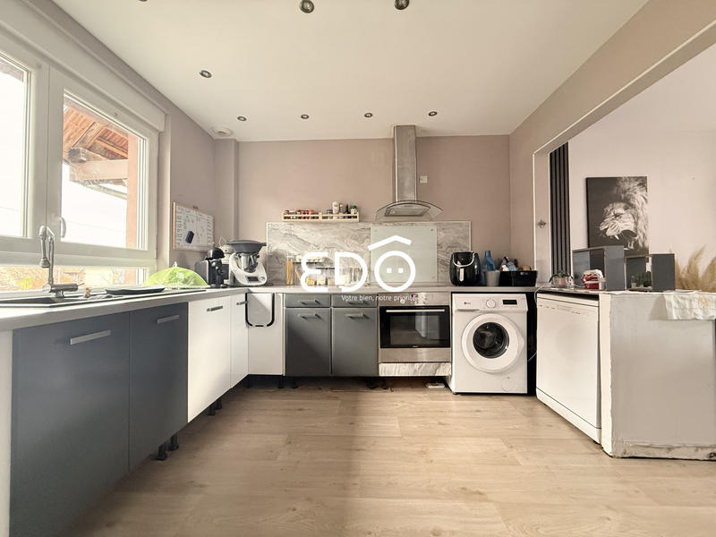 Appartement - 94 m² - 5 pièces