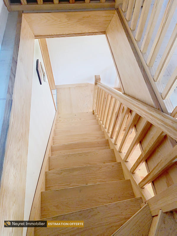 Triplex - 122 m² - 7 pièces