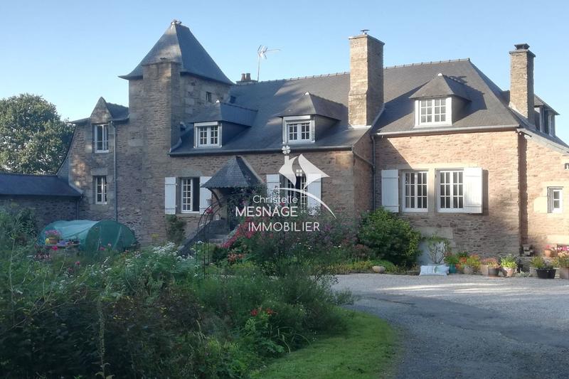 Demeure - 270 m² - 10 pièces