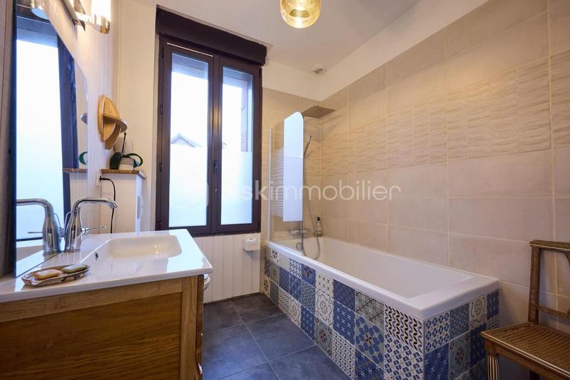 Maison de maîtres - 259 m² - 8 pièces